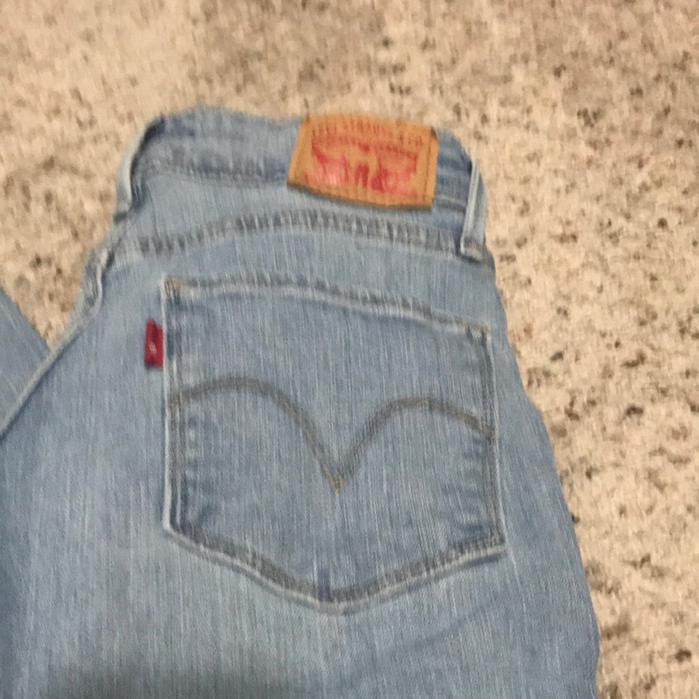 Levi Jeans - Picture 2 of 5
